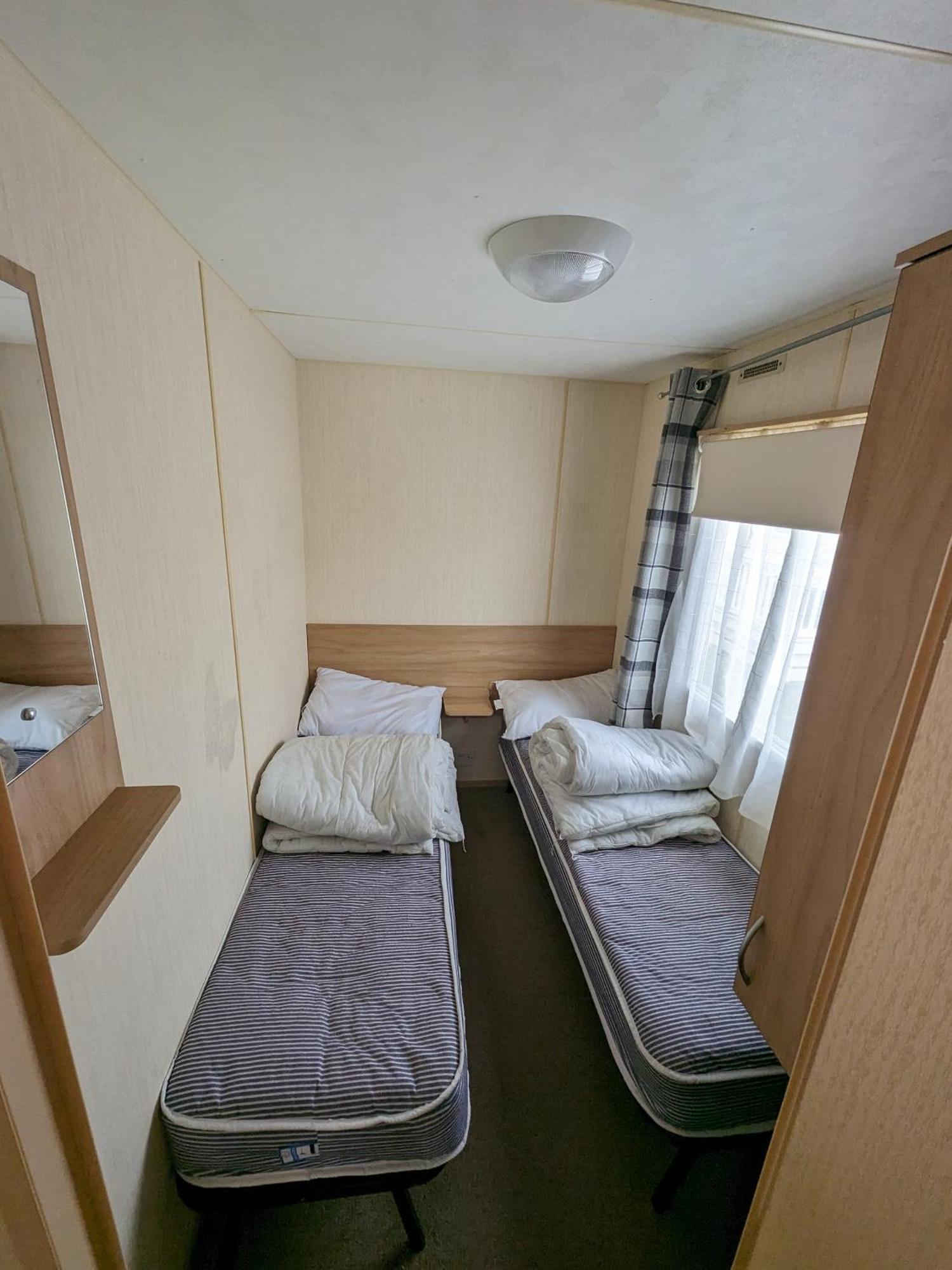 3 Bedroom Caravan, Sleeps 8 Lyons Lido Beach Prestatyn Exterior foto