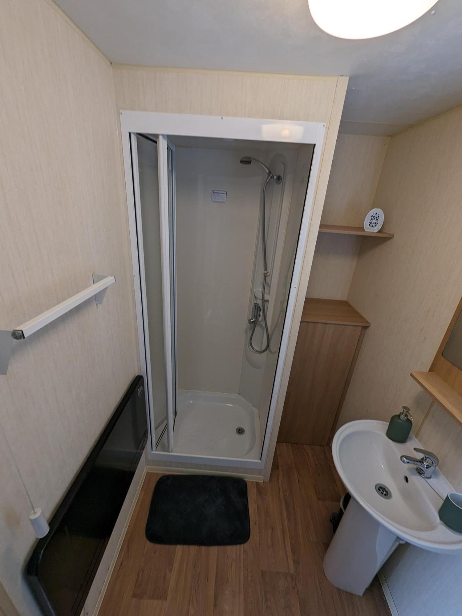 3 Bedroom Caravan, Sleeps 8 Lyons Lido Beach Prestatyn Exterior foto