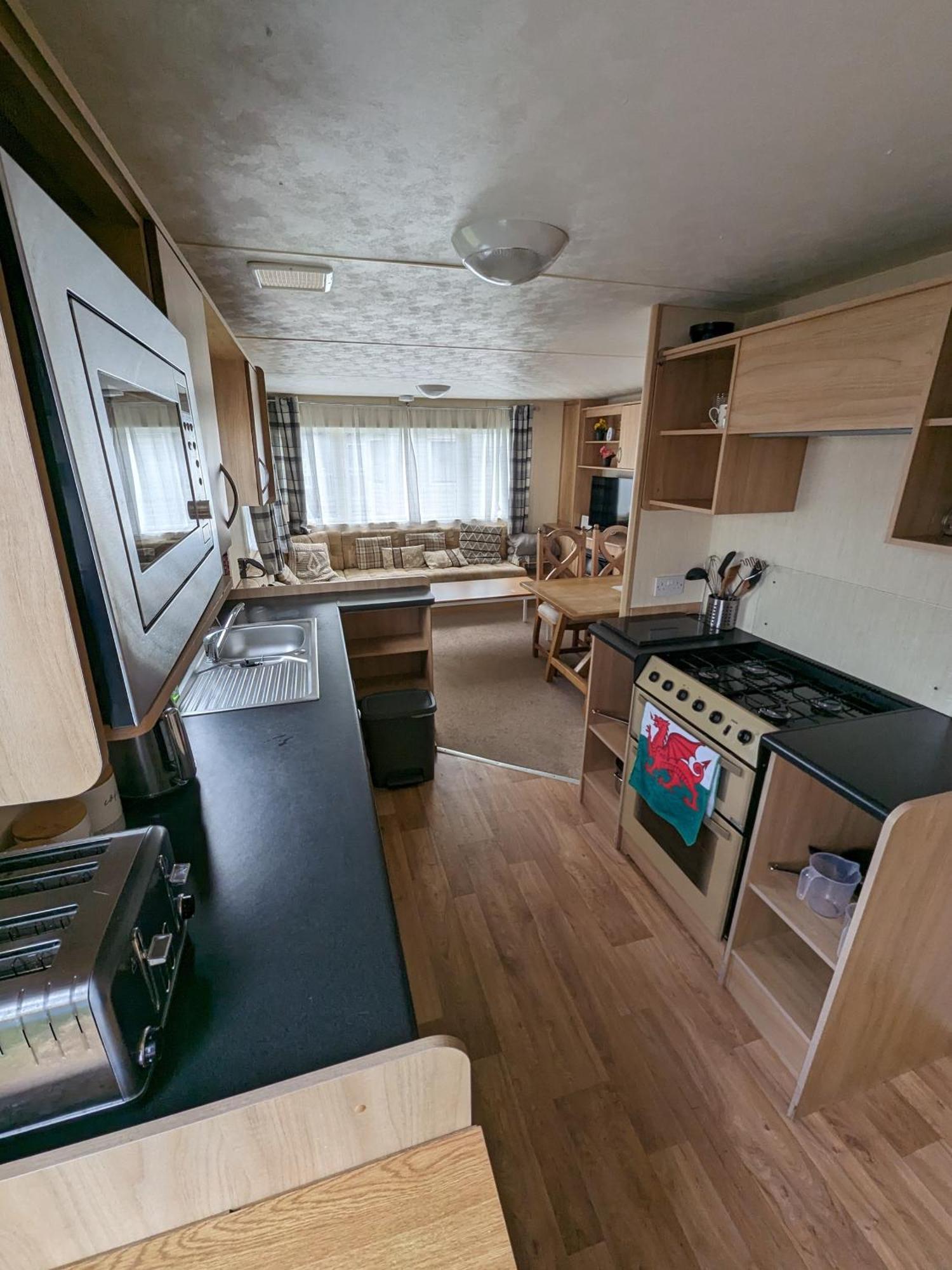 3 Bedroom Caravan, Sleeps 8 Lyons Lido Beach Prestatyn Exterior foto