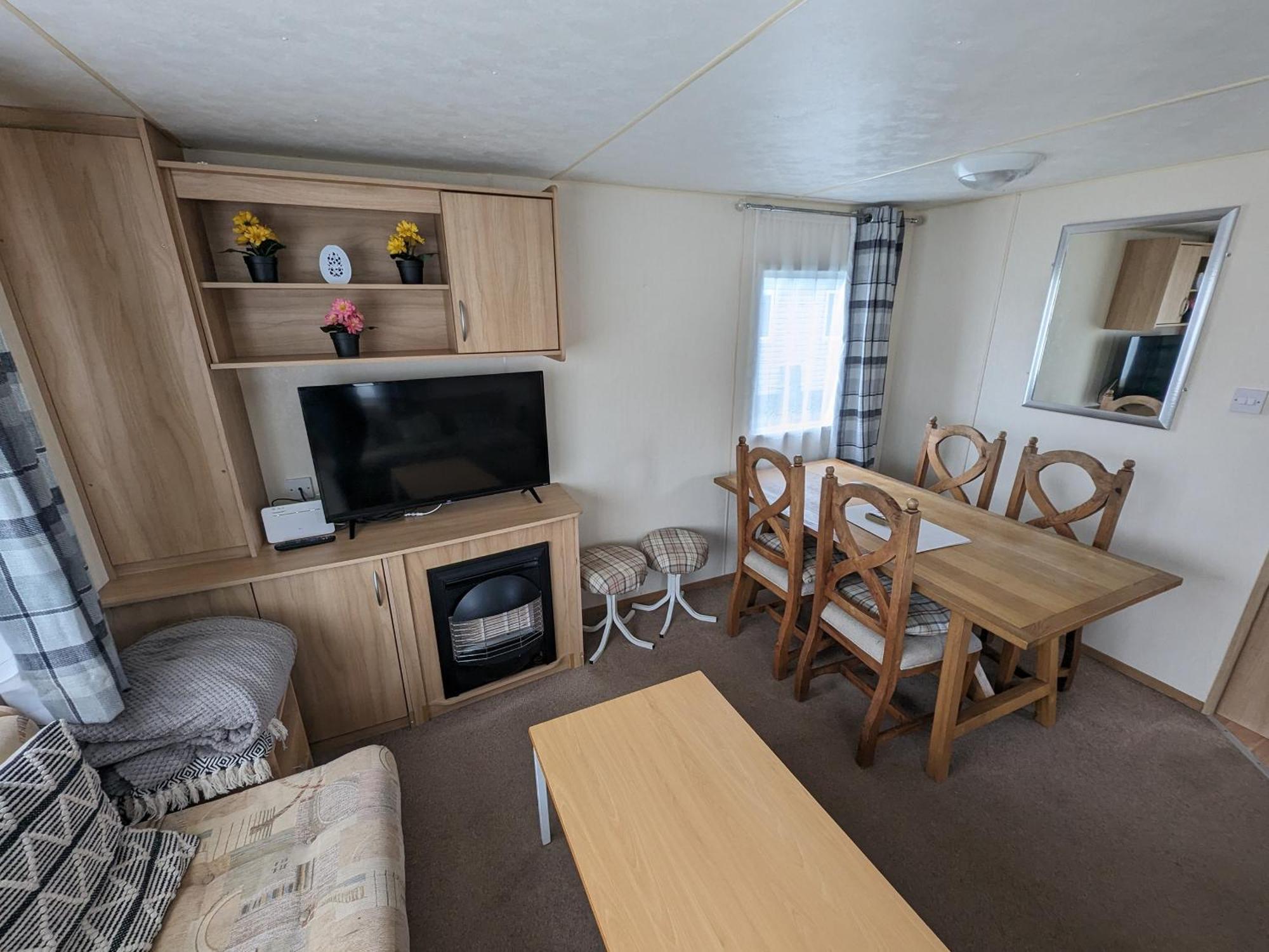 3 Bedroom Caravan, Sleeps 8 Lyons Lido Beach Prestatyn Exterior foto